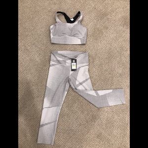 Under Armour cropped leggings